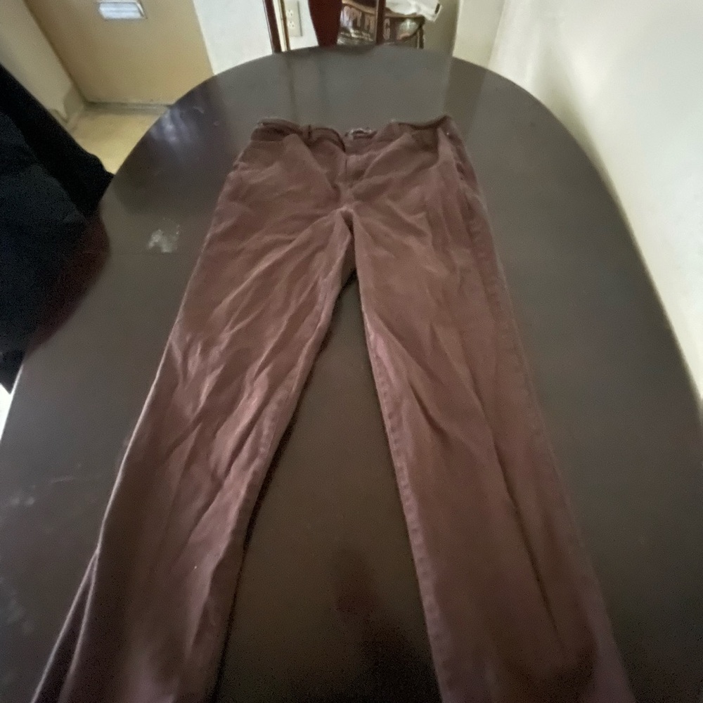 Brown Boyfriend Jeans with Classic Straight-Leg Design